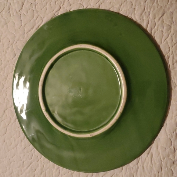 Two's Company Green Cabbage Leaf Plate - Picture 4 of 5